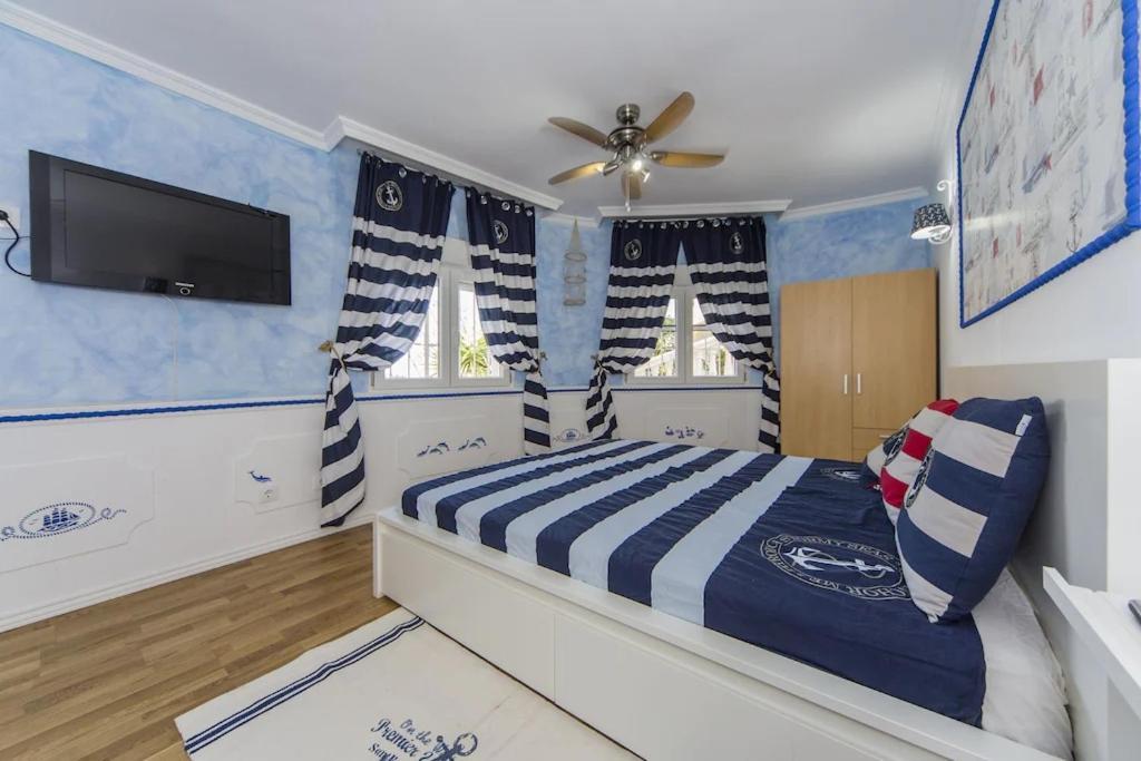 Villa Med Panoramautsikt Med Privat Pool I Calpe, Costa Blanca, Spanien Kültér fotó